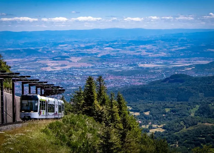 F2 Lumineux Avec Vue- Puy-de-dome A 10 Min - Parking Gratuit Royat